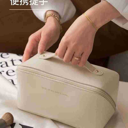 Cosmetic bag