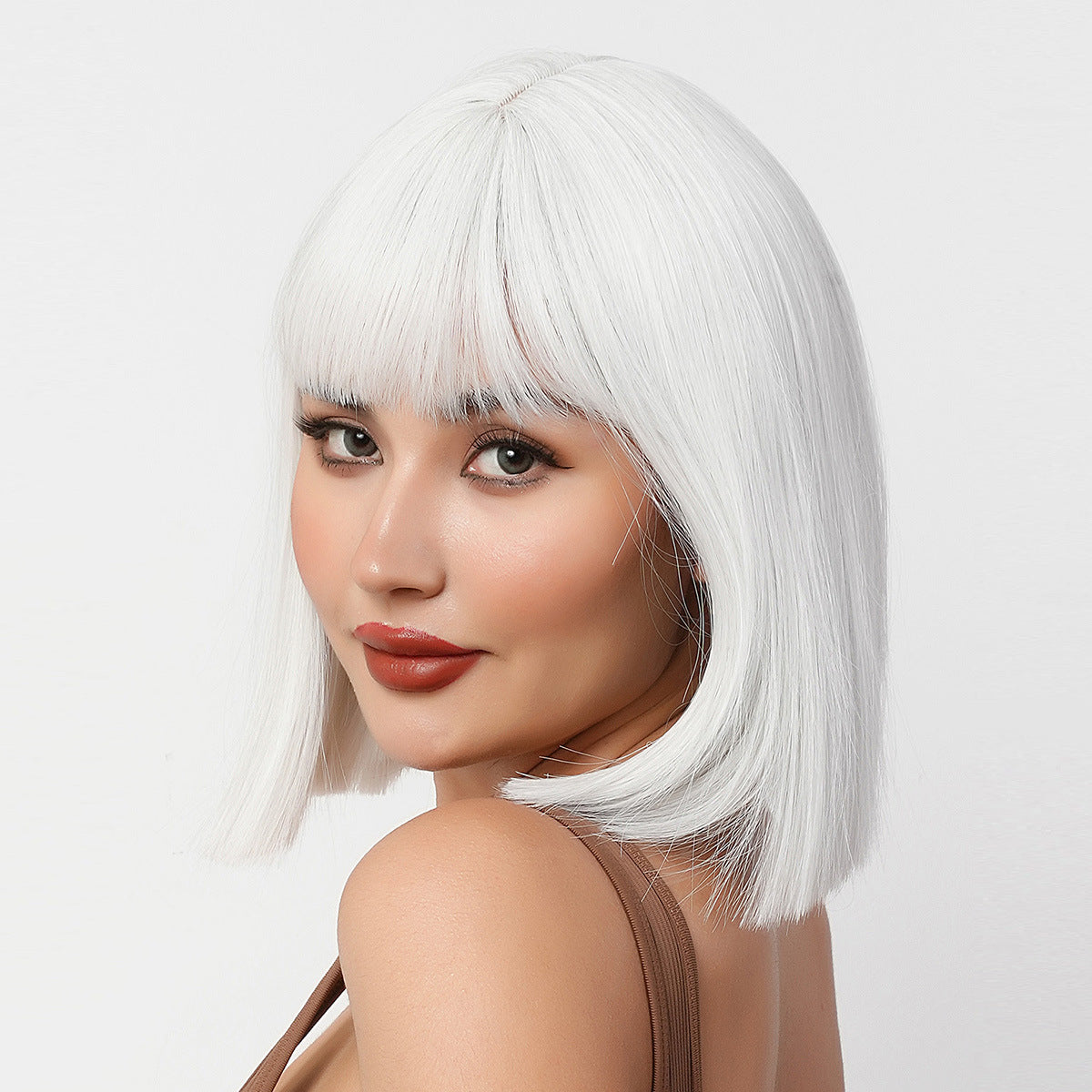 Cross-border wigs European and American holiday party wigs for women bob wigs with bangs short straight hair wigs full head